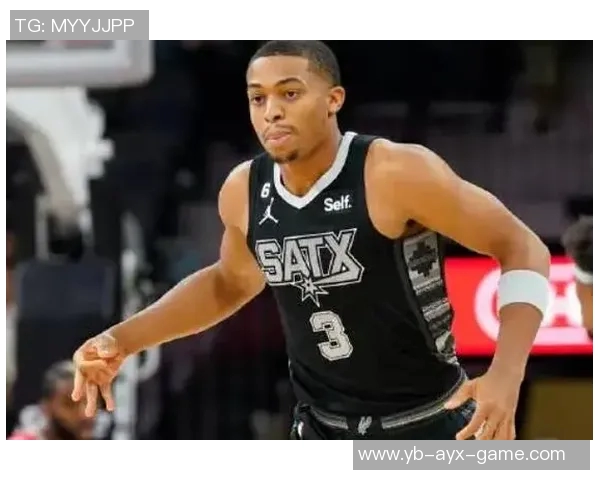 凯尔登半场表现出色6投4中贡献11分5篮板1助攻正负值高达16